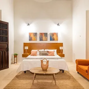 Casa Dos Lirios 3*, Mérida México