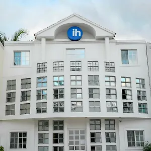 International House 2*, Playa del Carmen México